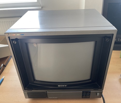 Sony pvm 1371qe monitor crt - pvm-1371qe,