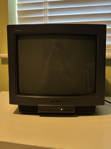 Vintage sony trinitron crt - sony,